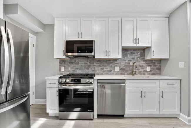 Photo - Totally Updated 3 + 2 on Crittenden