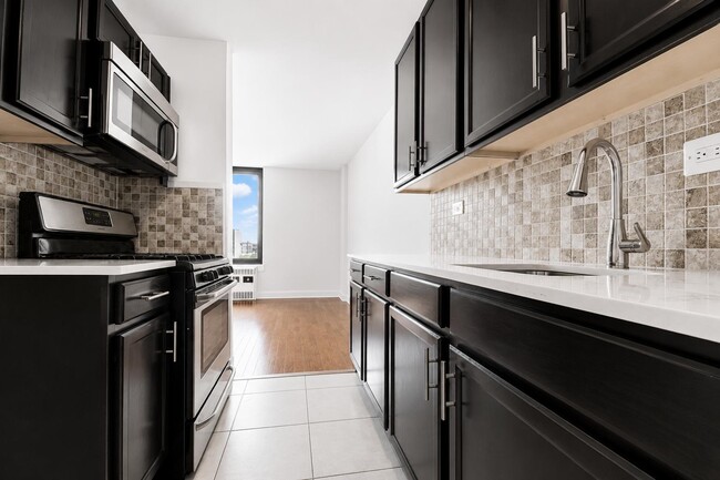 Photo - 3333 Broadway Unidad D14B