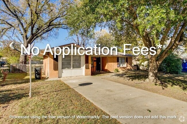 Building Photo - No Application Fees* Rental