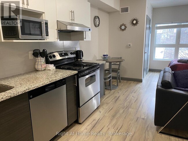 Photo - 258A Sunview St Unit 1710