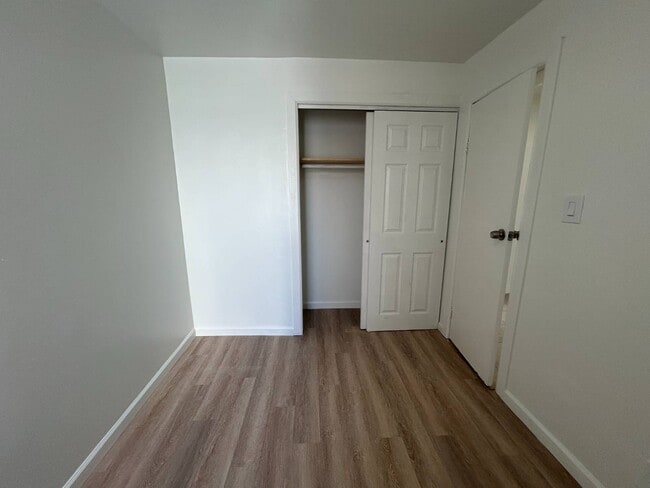 Photo - 681 Rhinelander Ave