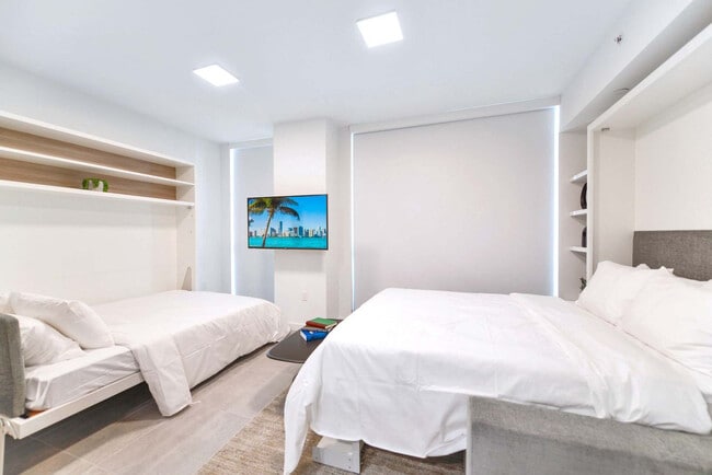 Photo - 227 NE 2nd St Unit FL24-ID1022304P