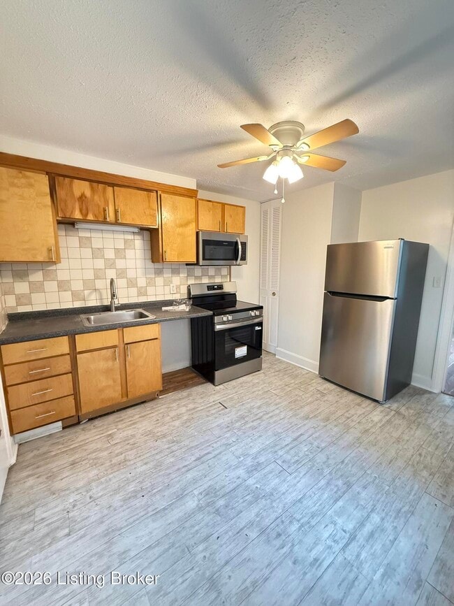 Photo - 1105 Beecher St