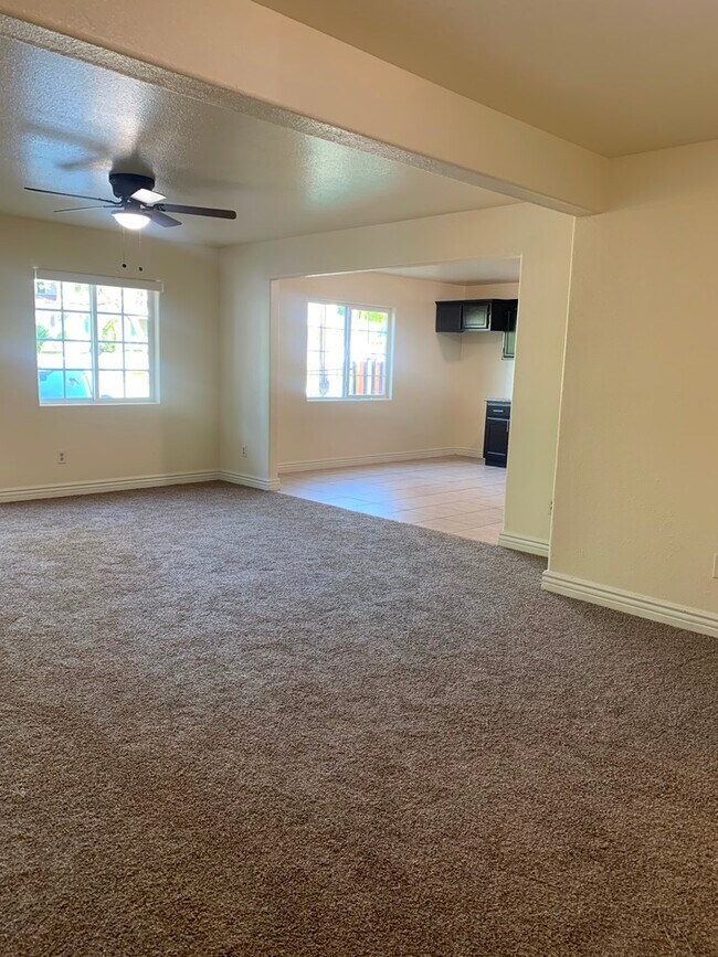 Photo - 2554 Eastlake Ave Unidad 2554