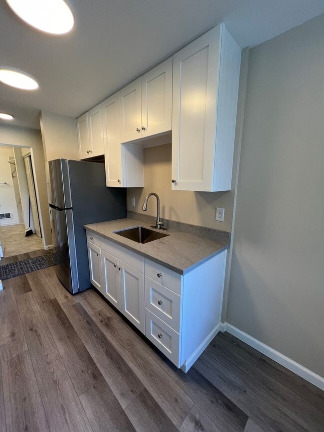 Photo - Newly Renovated 1-Bedroom Apartment in the Heart of Everett Unit 01