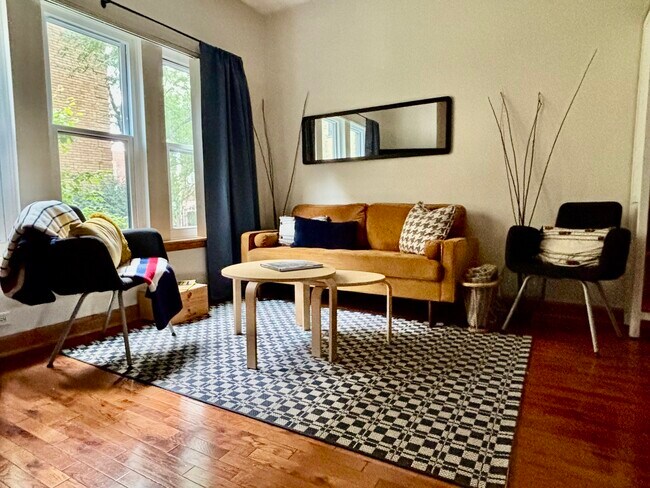 Photo - 4411 N Sacramento Ave