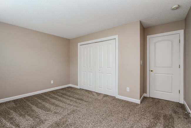 Photo - 5834 Long Lake Ln.