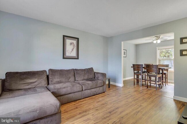 Photo - 9438 Abingdon Ct