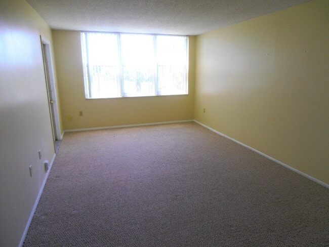 Photo - 9451 Evergreen Pl Unit 306