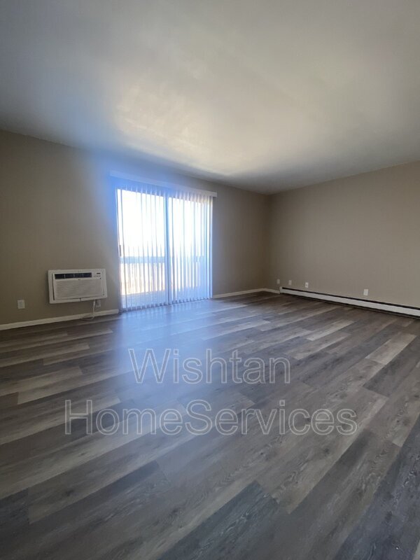 Photo - 220 Charleston Blvd Unit Apt 4