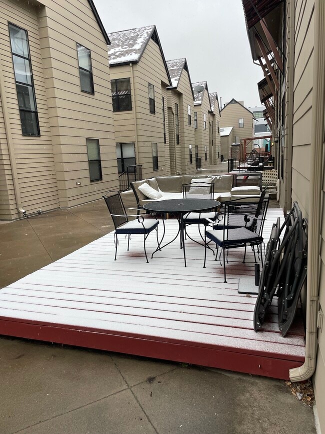 Building Photo - 3068 Umatilla St Unit A