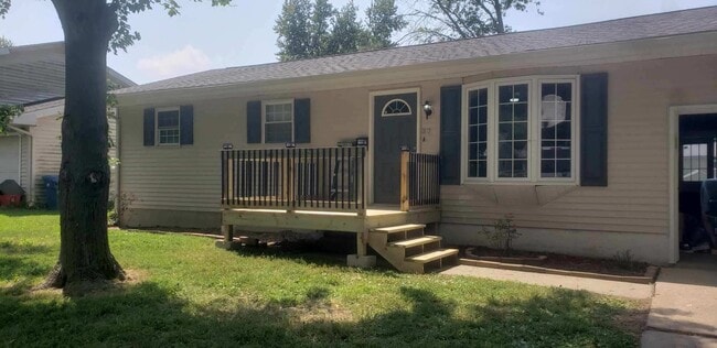 Building Photo - 27 Nottingham Dr