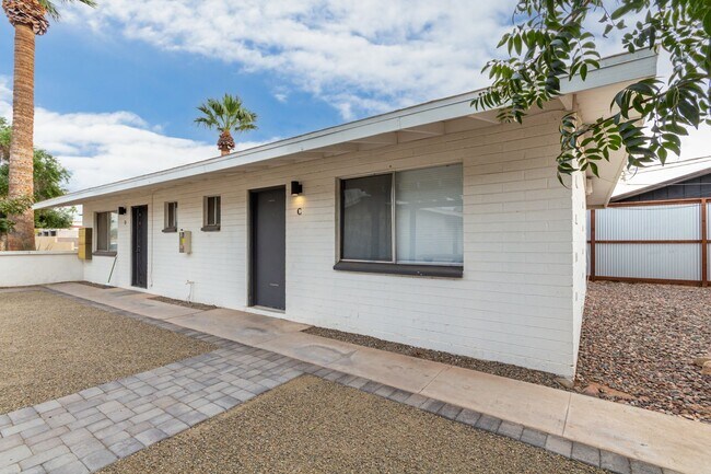 Photo - 2012 S Granada Dr Unidad D