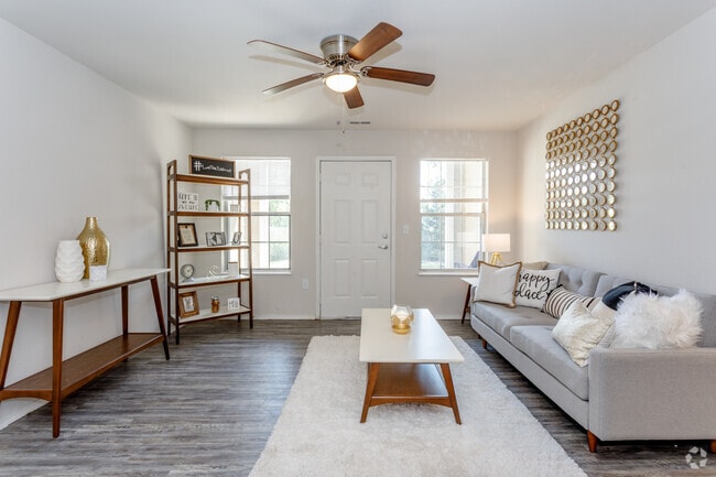 3HAB, 2BA - 1,080 ft² - The District at Manhattan