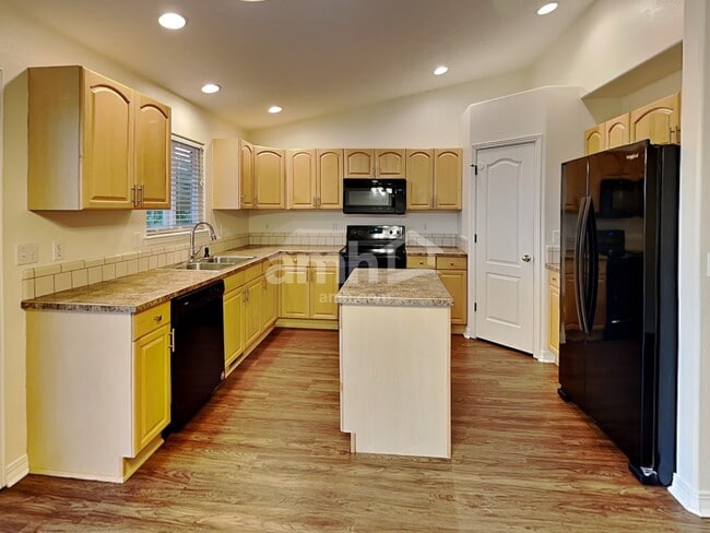 Photo - 1845 N Pingo Ave