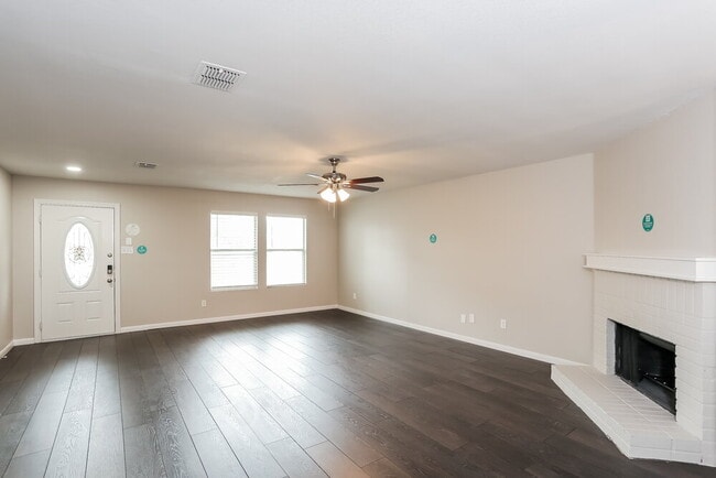 Photo - 6019 Guilia Dr