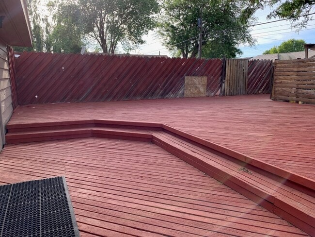 Photo - 215 J St SW