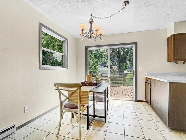 Photo - 5131 Lakewind Dr