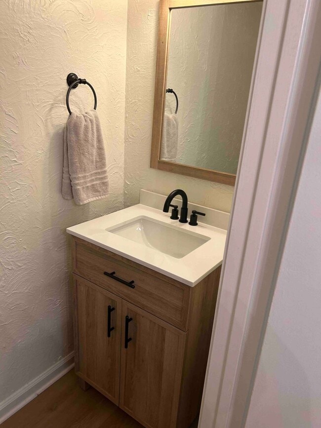 Photo - 843 Harbor Bend Dr