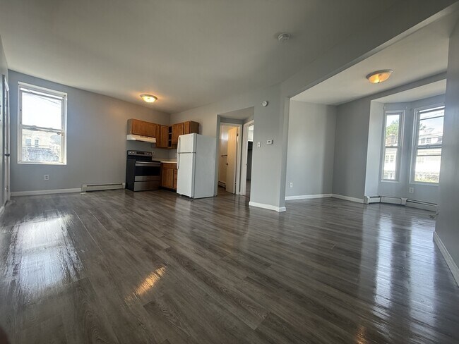 300 Morton Ave