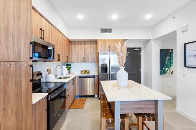 Photo - 208 N Federal Hwy Unidad PH 823