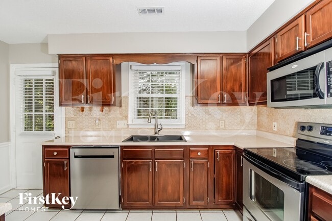 5807 Running Ridge Rd