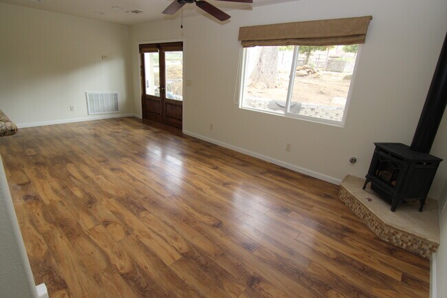 Photo - 7405 San Gabriel Rd