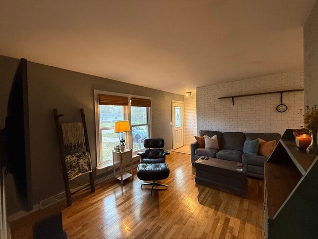 Photo - 3-Bedroom, 1-Bath Home for Rent – Lowell