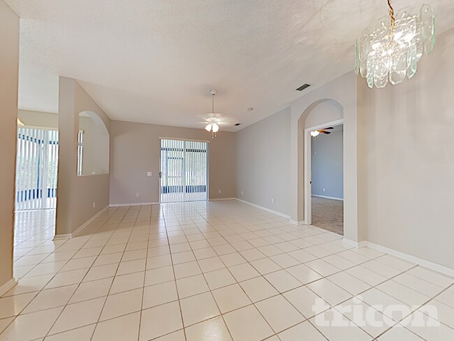 Photo - 10525 Beneva Dr