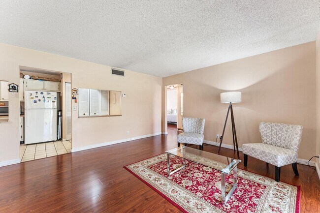 Photo - 524 Shady Pine Way Unit B2