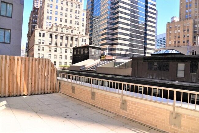 Photo - 55 Wall St Unit PH01