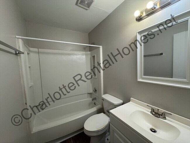 Photo - Charming 3 bedroom 2 bath home in east Cha...