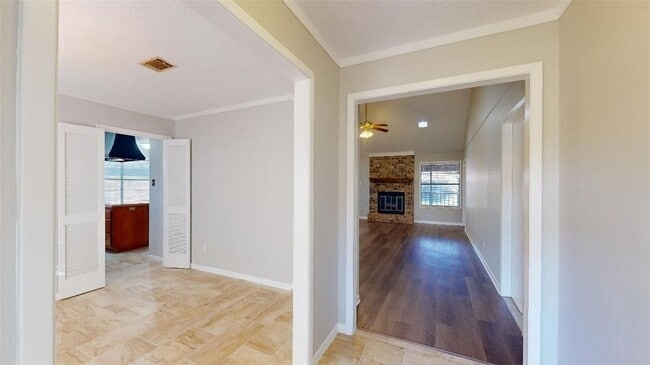 Photo - 3904 Windwood Cir