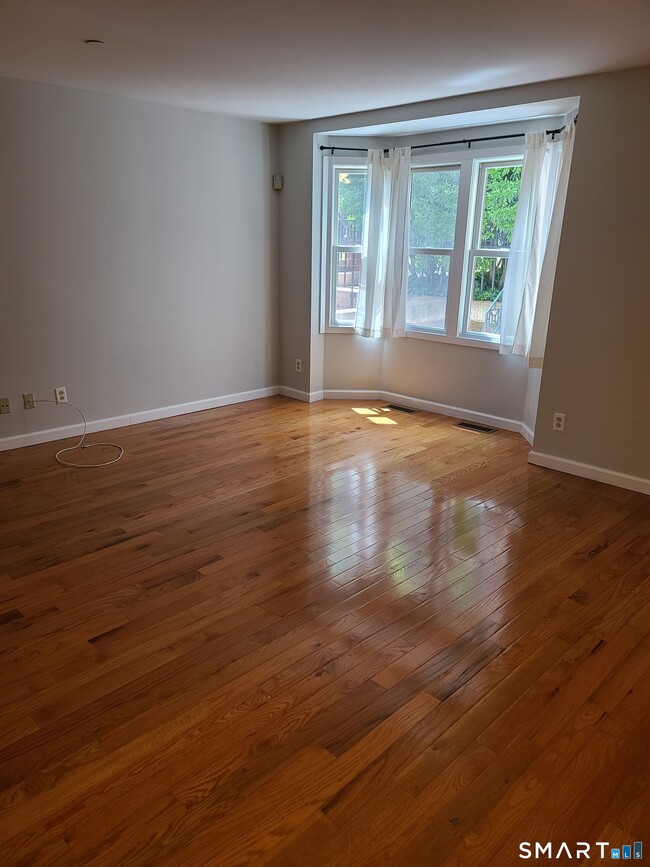 Building Photo - 95 Audubon St Unit 341