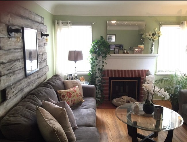 style design - 10926 Hartsook St