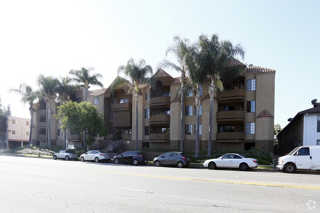 Encino Palms Apartments