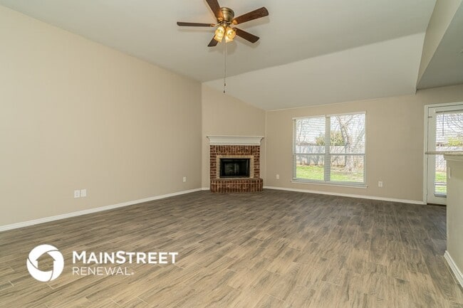 Photo - 8015 Splitrail Ct
