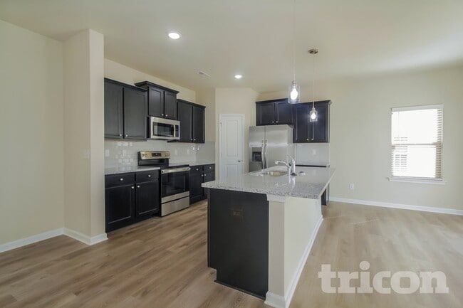 Photo - 106 Spring Knoll Dr