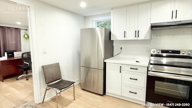 Building Photo - 402 Upper Paradise Rd