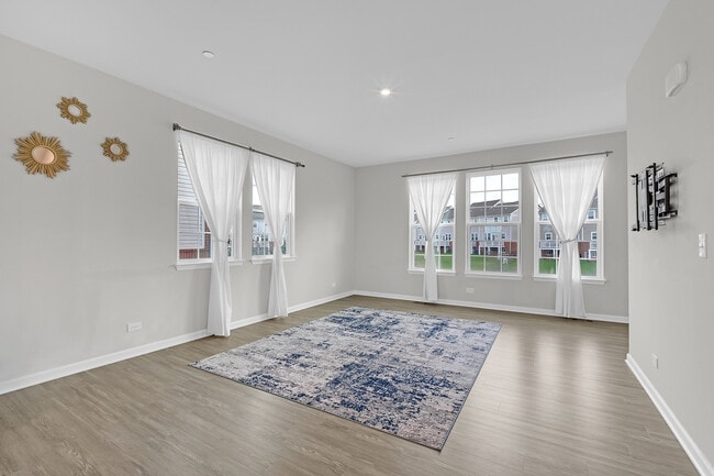 Photo - 780 Weller Dr