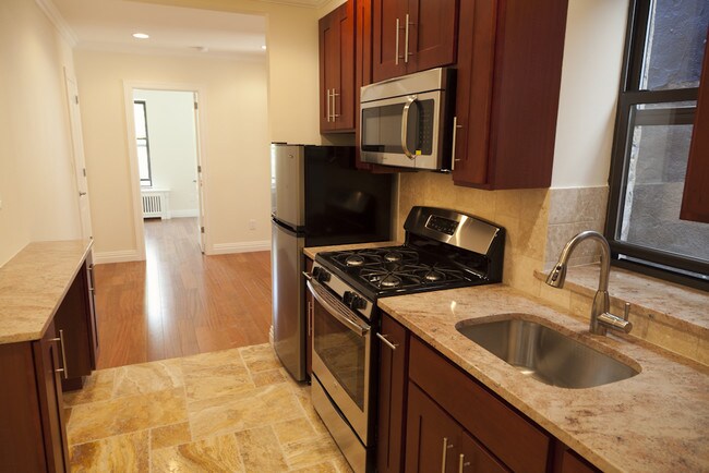 Photo - 314 East 62nd Street