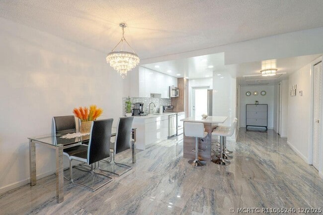 Photo - 2801 N Palm Aire Dr Unit 410