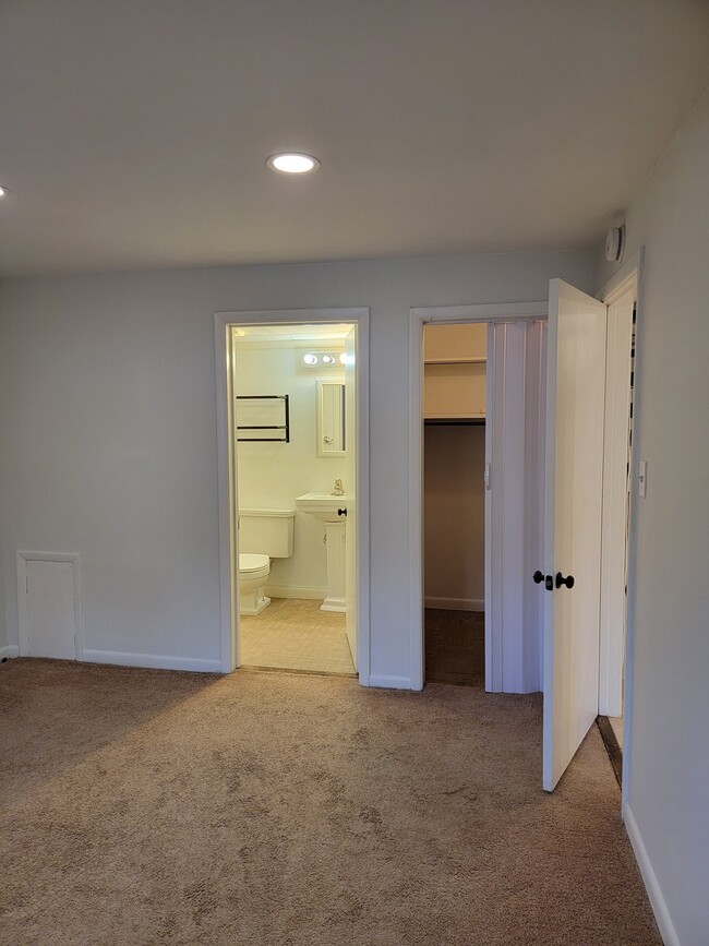 Photo - 2339 Boas St Unit 10