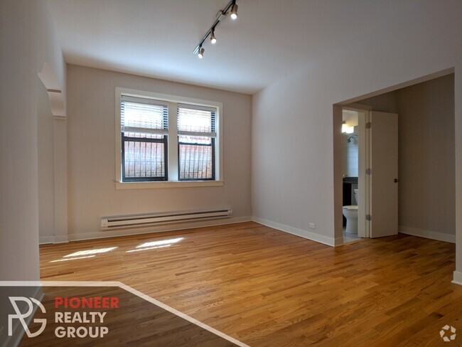 Building Photo - 2423 N Kedzie Blvd Unit #2420-B05 Rental