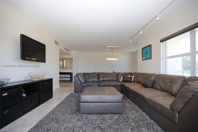 Photo - 300 Bayview Dr Unit 216