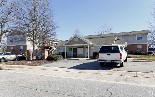 Photo - Gregory Oaks Apartments