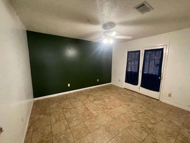 Photo - 1201 Western Ave