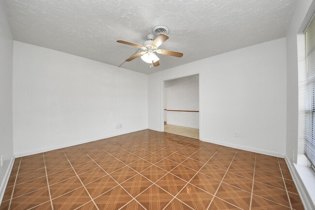 Photo - 13103 Suzanne St