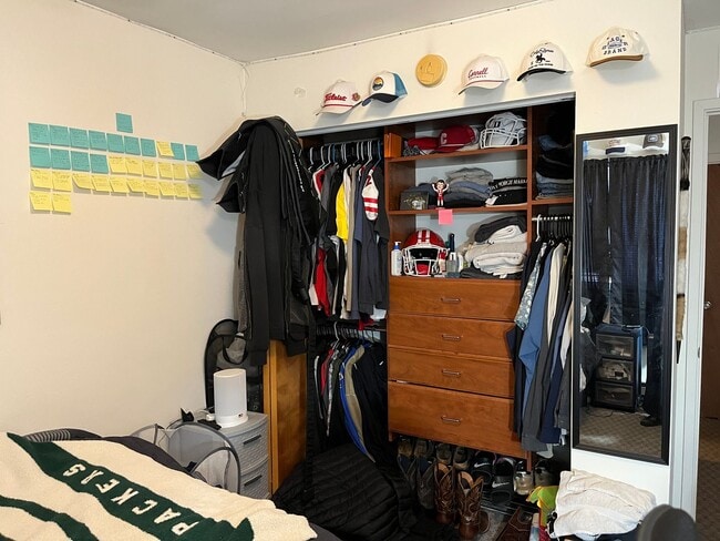 Photo - Ravenwood Apartments