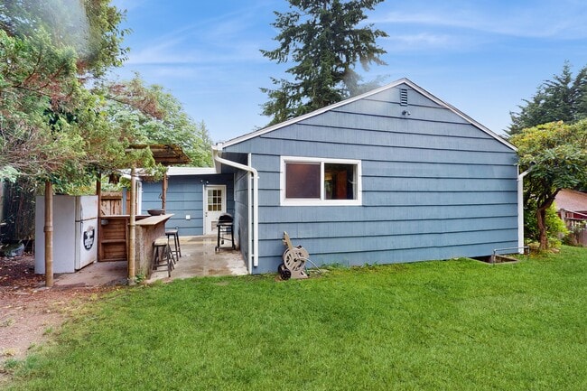 Photo - 3532 NE 125th St